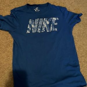 Mens medium Nike Tee